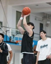 乐鱼体育-CBA最后一轮前瞻：北京深圳争第3 广州北控压哨争12四川或42连败
